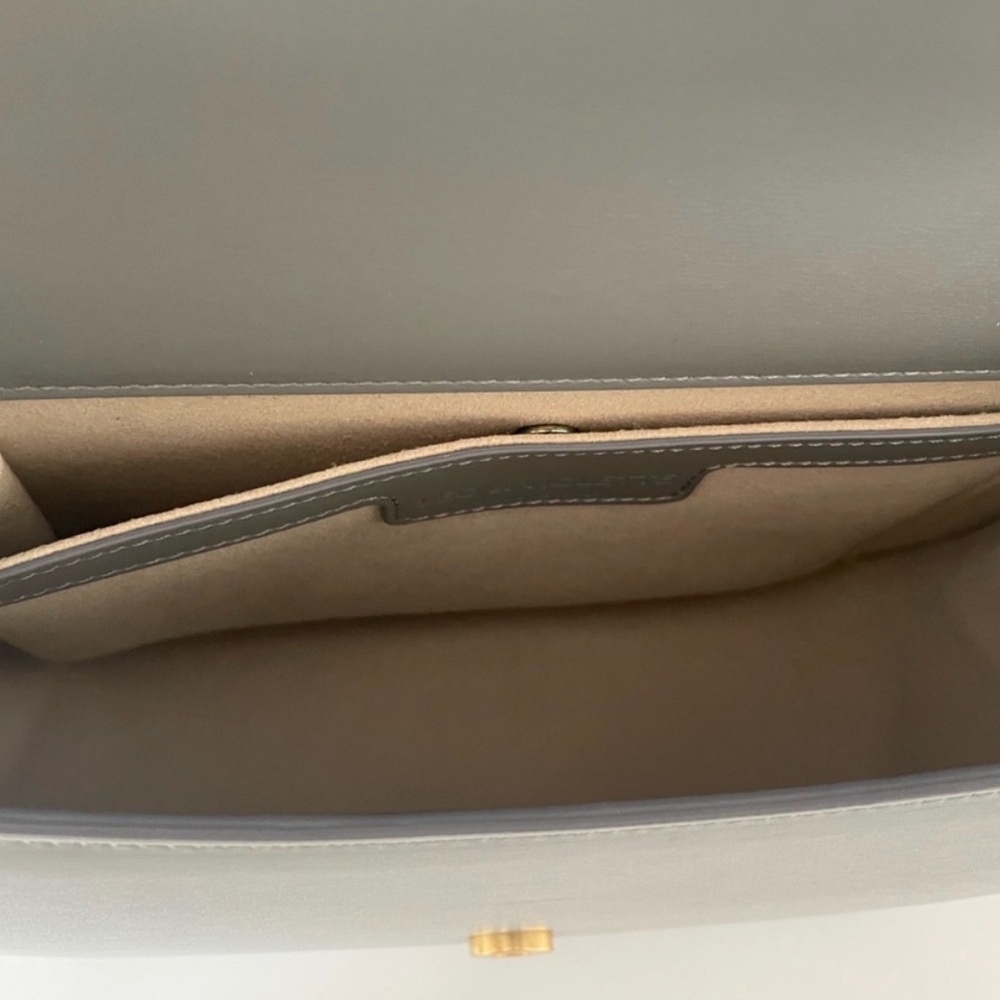 Leo et Violette Gray Leather Crossbody Bag - Picture 5 of 7
